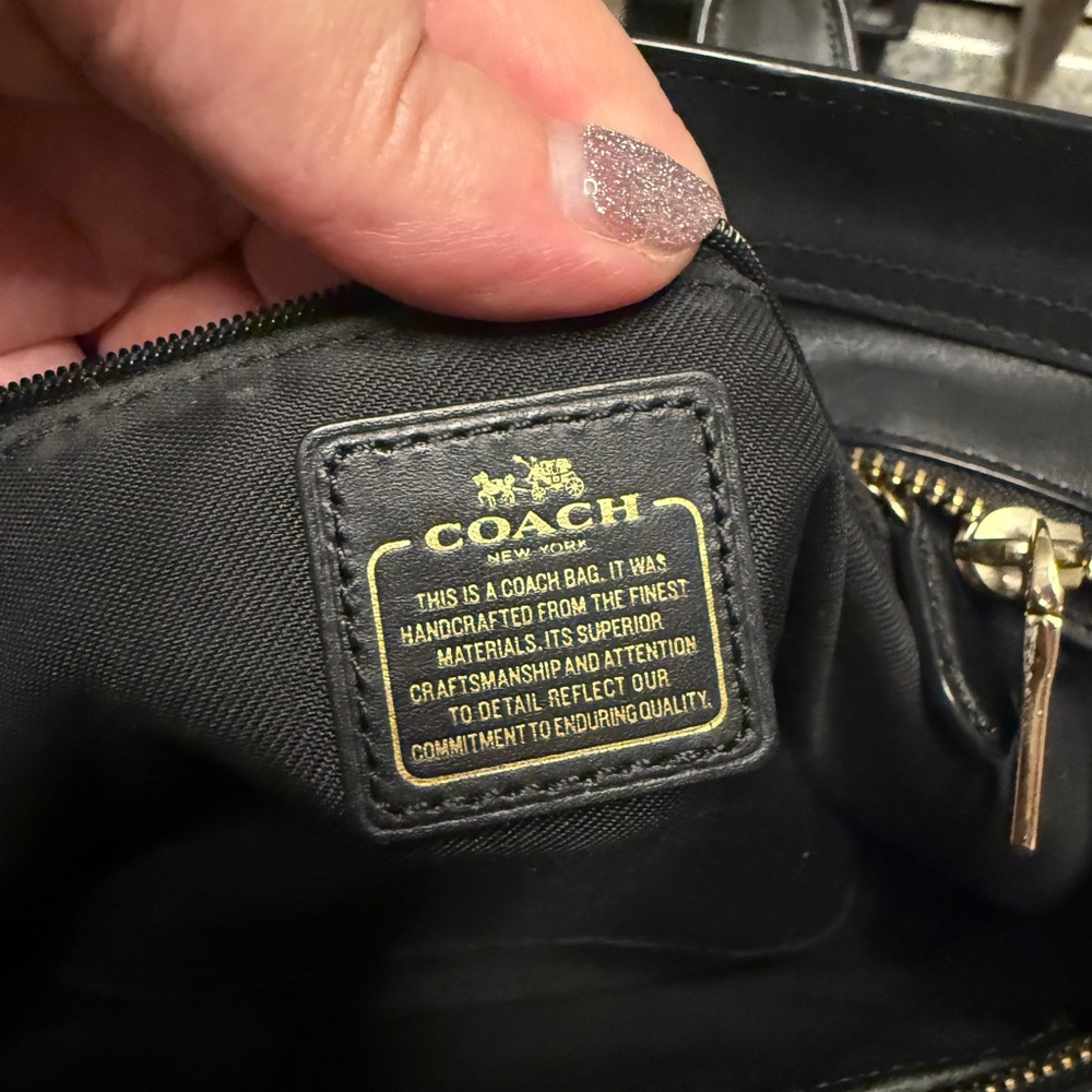 Coach Swagger 27 Black Leather Women's Bag - Picture 9 of 12